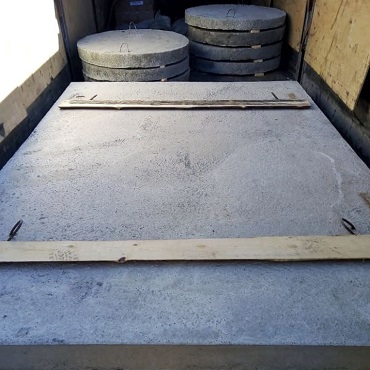 Отгрузка плит перекрытия и колец колодцев